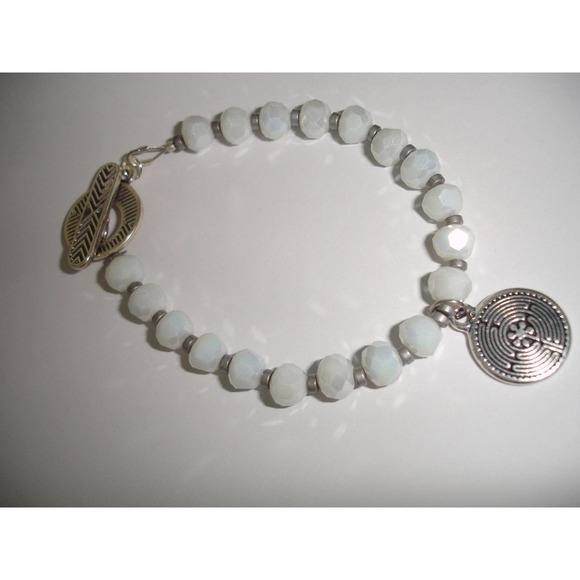 Labyrinth Bracelet with toggle clasp 8" - Picture 4 of 10